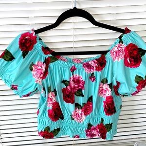 short sleeve off the shoulder crop top
